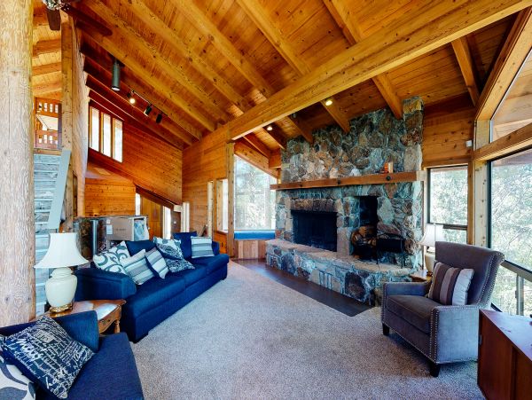 Yosemite Area Home 984899