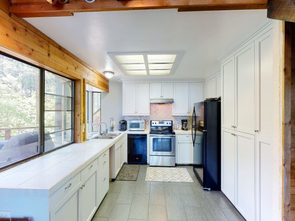 Yosemite Area Home 984899