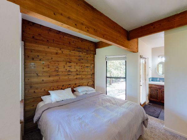 Yosemite Area Home 984899
