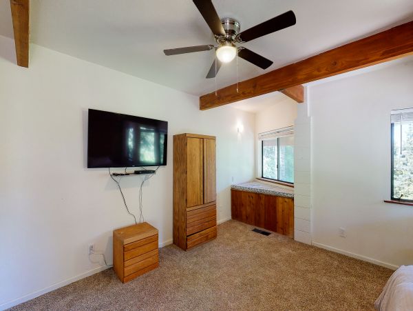 Yosemite Area Home 984899