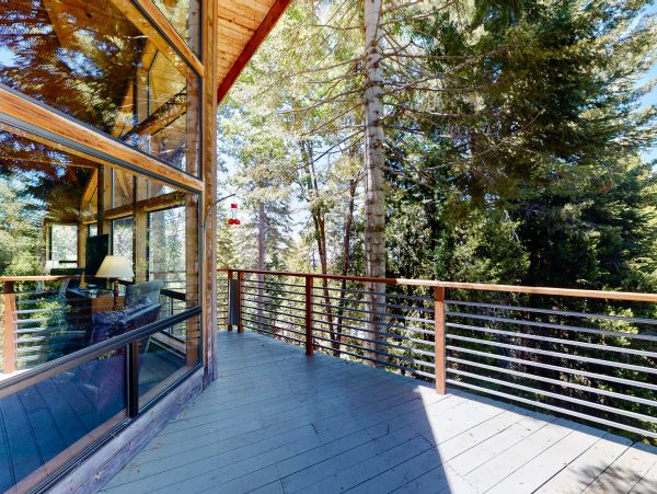 Yosemite Area Home 984899