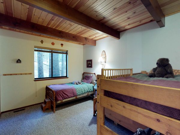 Yosemite Area Home 984902