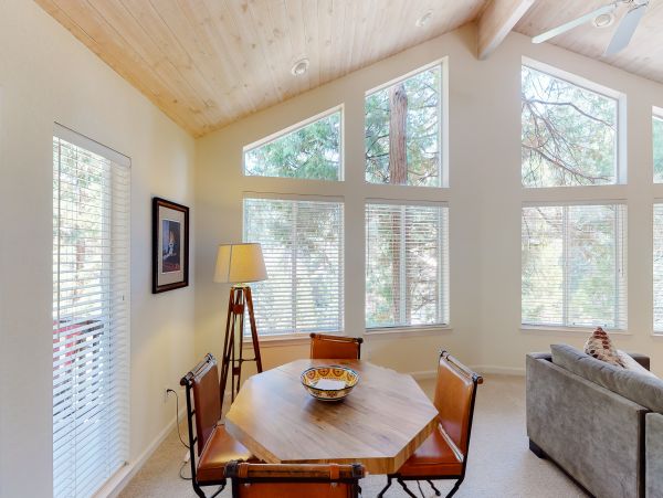 Yosemite Area Home 984903