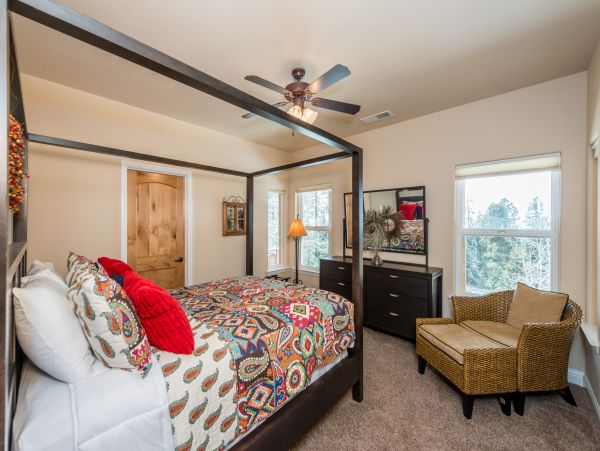 Luxury Shaver Lake 5 Bedroom Home Movie Room
