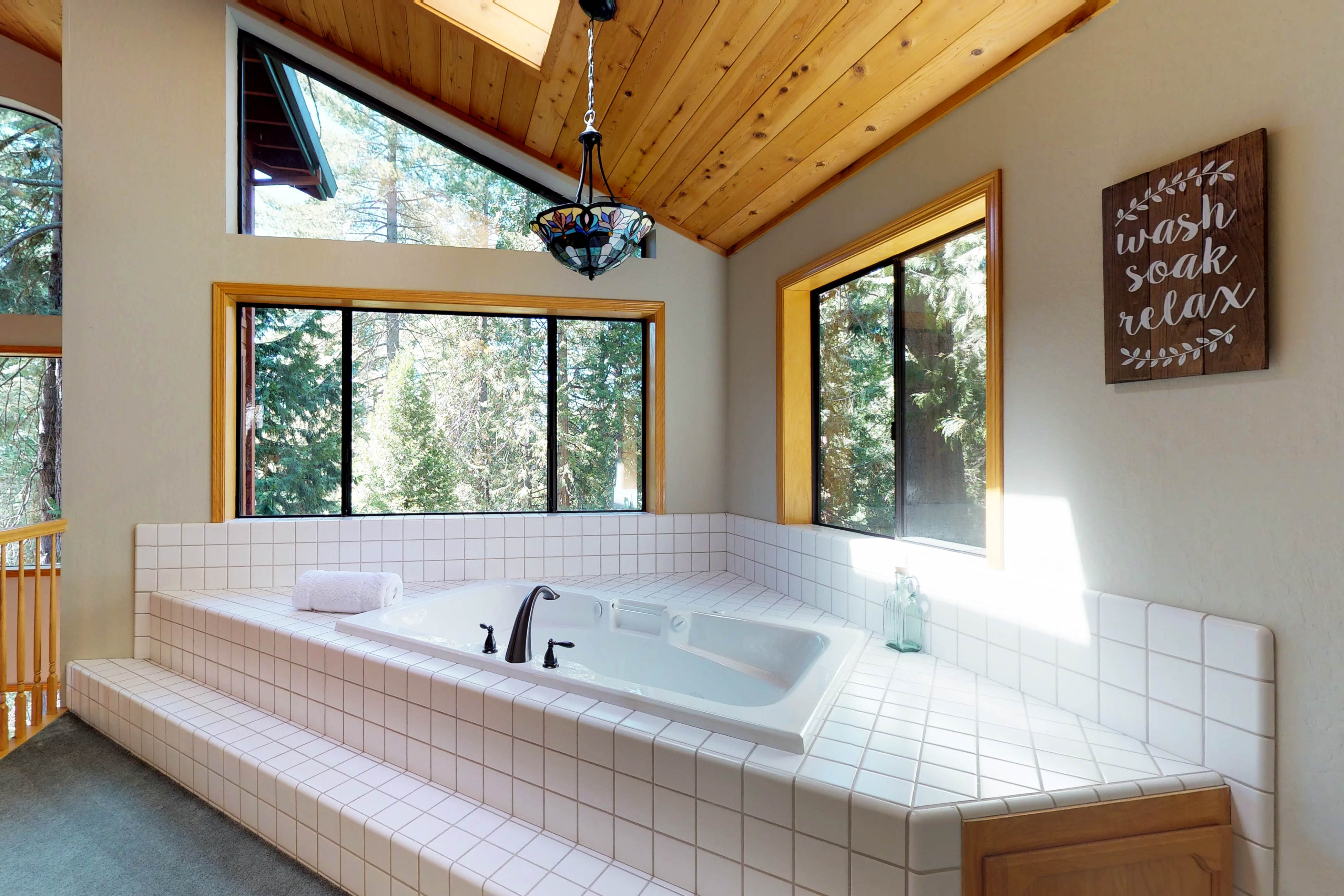 Yosemite Area Home 984912