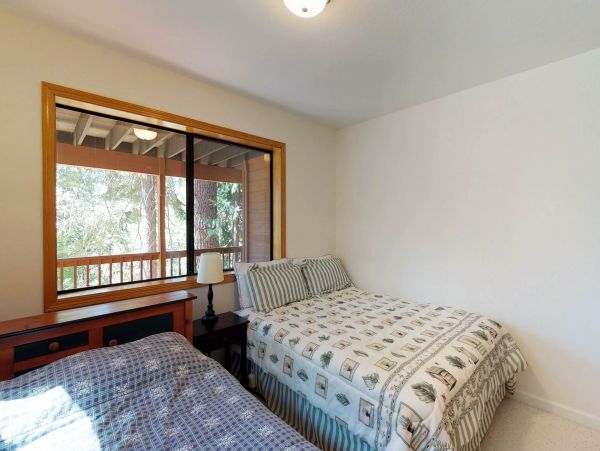 Yosemite Area Home 984912