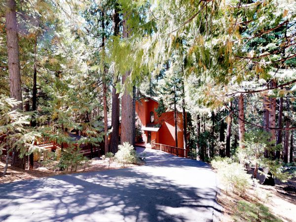 Yosemite Area Home 984912
