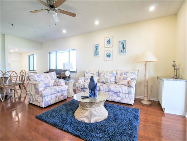 Longboat Key Condo with Water Views & Short Walk To Beach