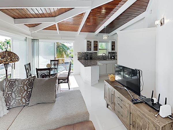 Water View Summerland Key Vacation Home With Private Pool