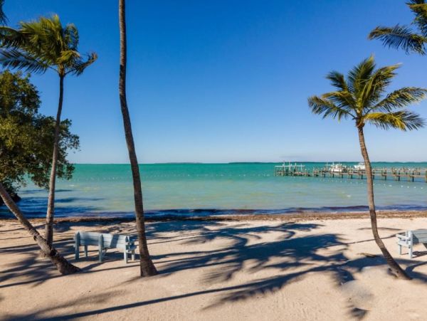 Short Walk to Beach Key Largo Vacation Home Three Bedroom