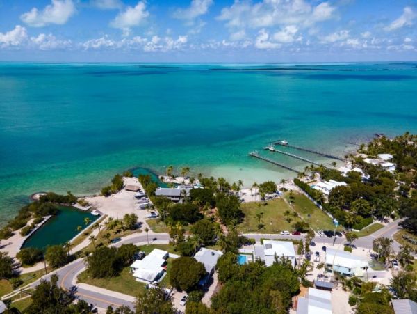 Short Walk to Beach Key Largo Vacation Home Three Bedroom