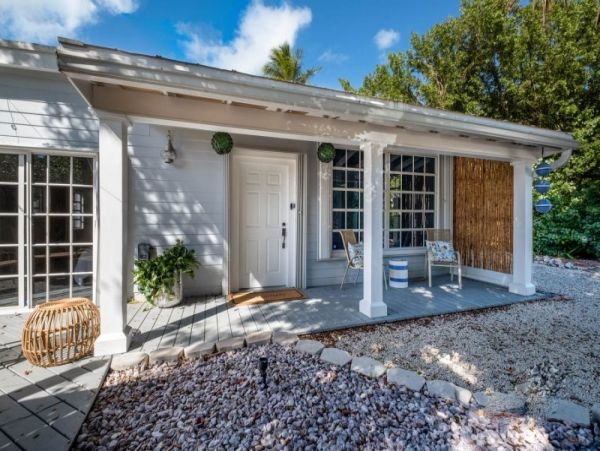 Short Walk to Beach Key Largo Vacation Home Three Bedroom