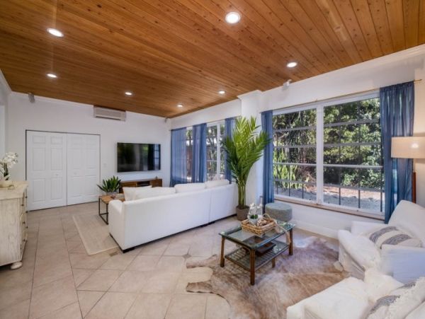 Short Walk to Beach Key Largo Vacation Home Three Bedroom