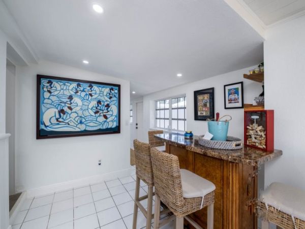 Short Walk to Beach Key Largo Vacation Home Three Bedroom