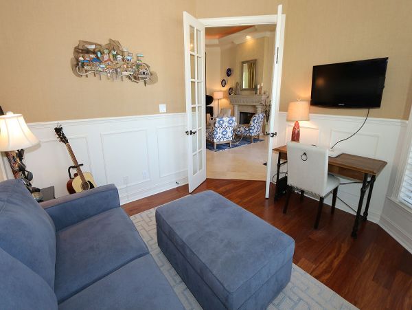 Private Caged Pool Naples Vacation Home Short Walk to Beach