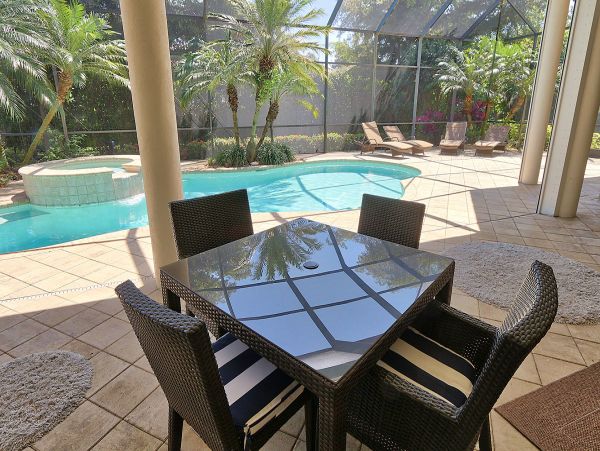 Private Caged Pool Naples Vacation Home Short Walk to Beach