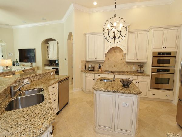 Private Caged Pool Naples Vacation Home Short Walk to Beach