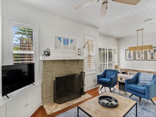 Clearwater Home 984936