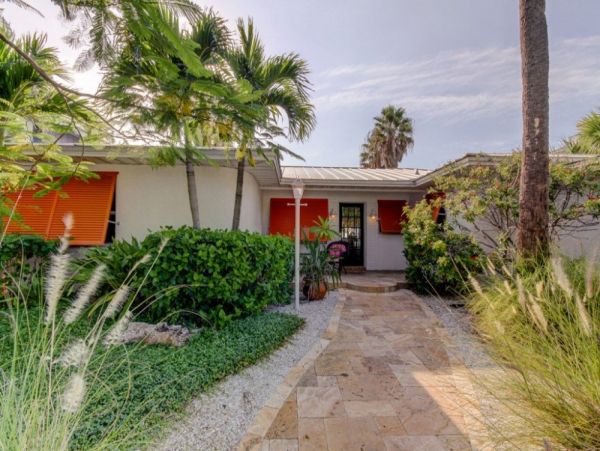 Beach Front Architectural Home with Amazing Views in Clearwater Beach