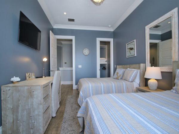 Clearwater Home 984942