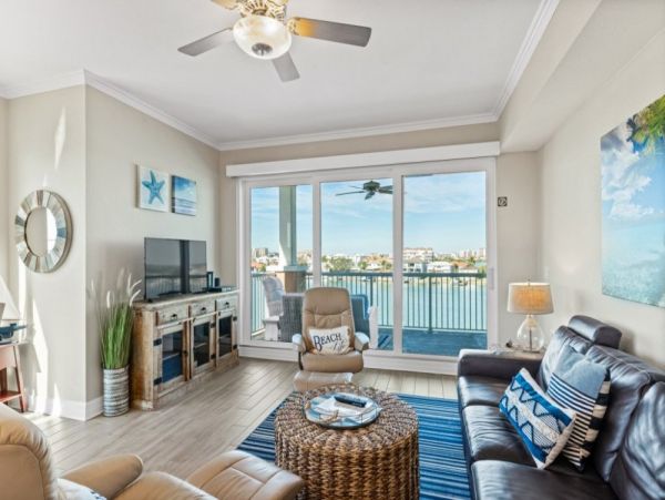 CLEARWATER 3 BEDROOM WITH WATER VIEW