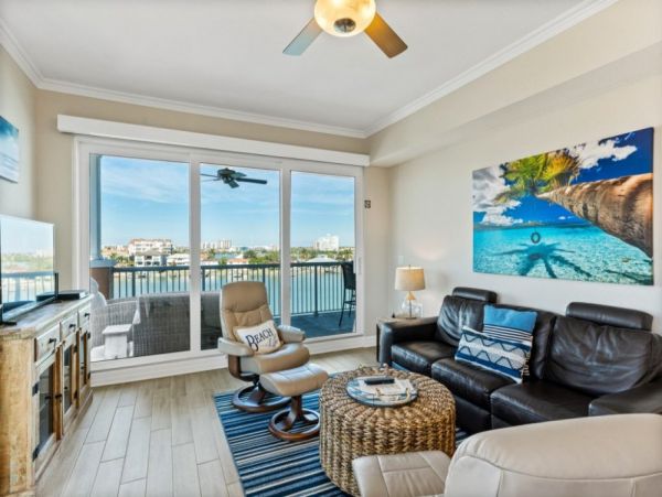 CLEARWATER 3 BEDROOM WITH WATER VIEW