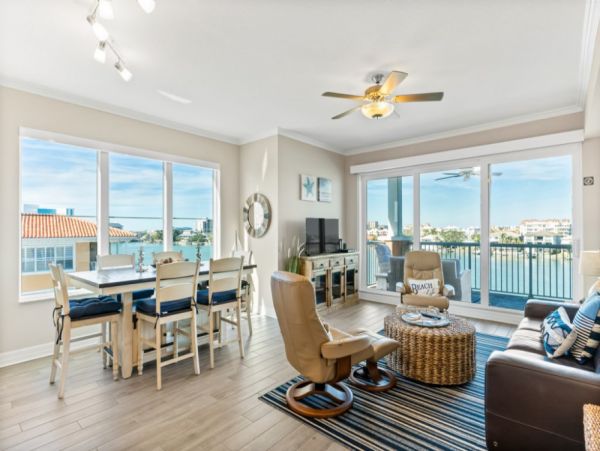 CLEARWATER 3 BEDROOM WITH WATER VIEW