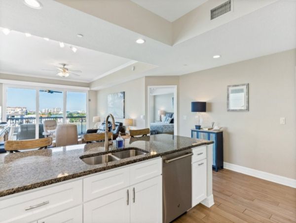 CLEARWATER 3 BEDROOM WITH WATER VIEW