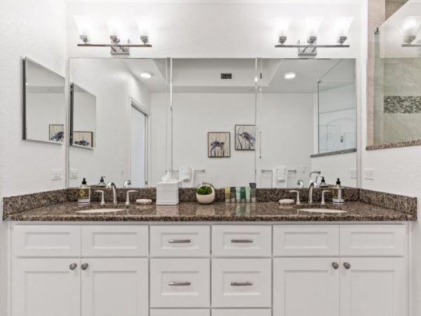 CLEARWATER 3 BEDROOM WITH WATER VIEW