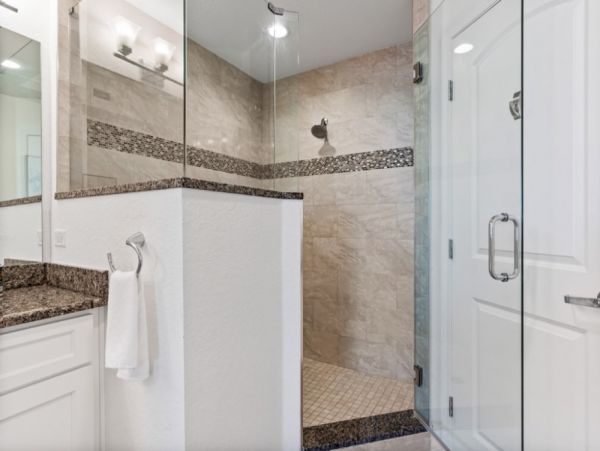CLEARWATER 3 BEDROOM WITH WATER VIEW
