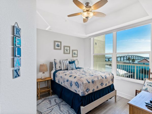 CLEARWATER 3 BEDROOM WITH WATER VIEW