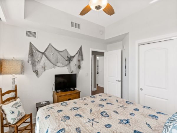 CLEARWATER 3 BEDROOM WITH WATER VIEW