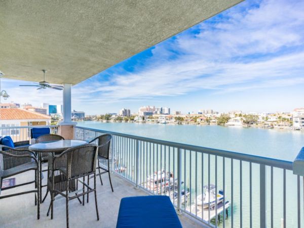 CLEARWATER 3 BEDROOM WITH WATER VIEW