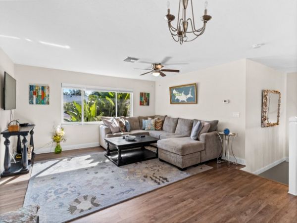 Indian Rocks Vacation Home Four Bedroom with Spa