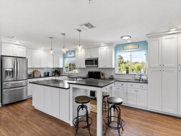 Indian Rocks Vacation Home Four Bedroom with Spa