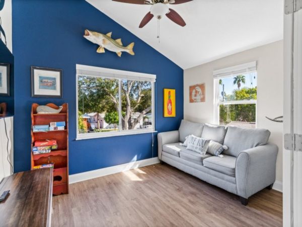 Indian Rocks Vacation Home Four Bedroom with Spa