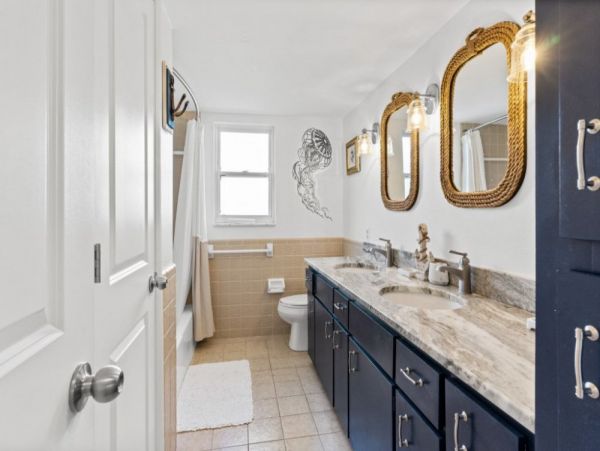 Indian Rocks Vacation Home Four Bedroom with Spa
