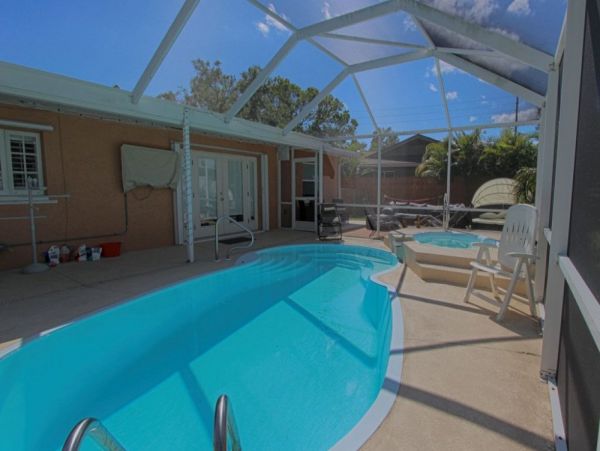 Luxury Three Bedroom Vacation Rental in Indian Rocks Beach