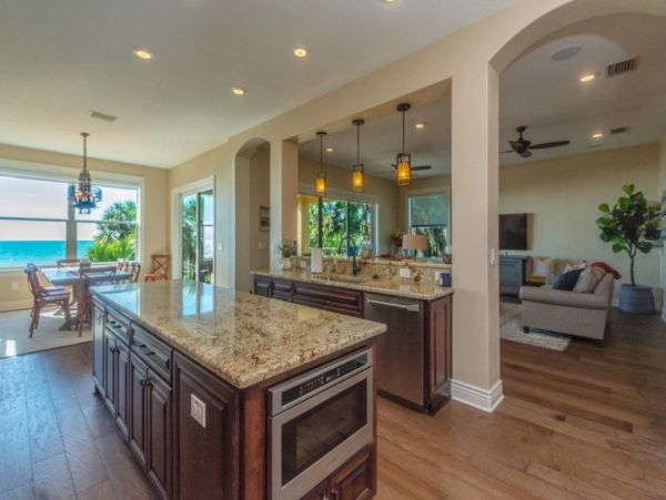 CLEARWATER BEACHFRONT HOME