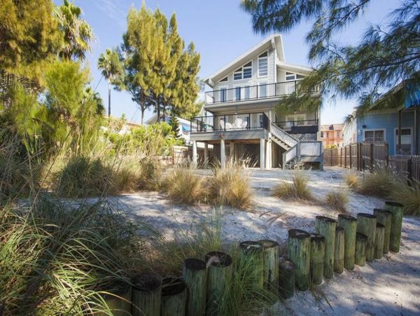 Clearwater Beachfront 5 Bedroom Vacation Getaway
