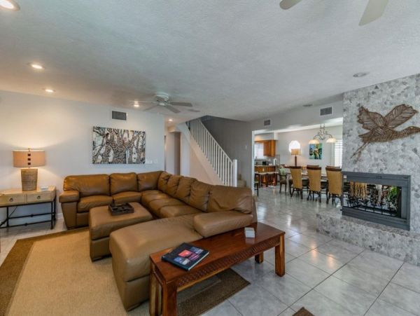 Clearwater Beachfront 5 Bedroom Vacation Getaway