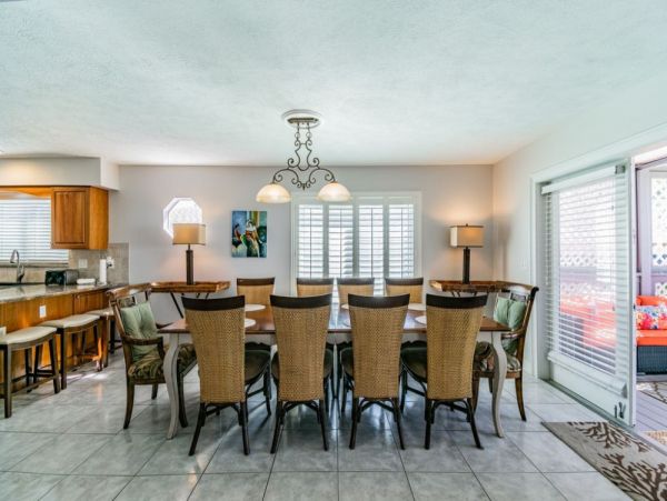 Clearwater Beachfront 5 Bedroom Vacation Getaway