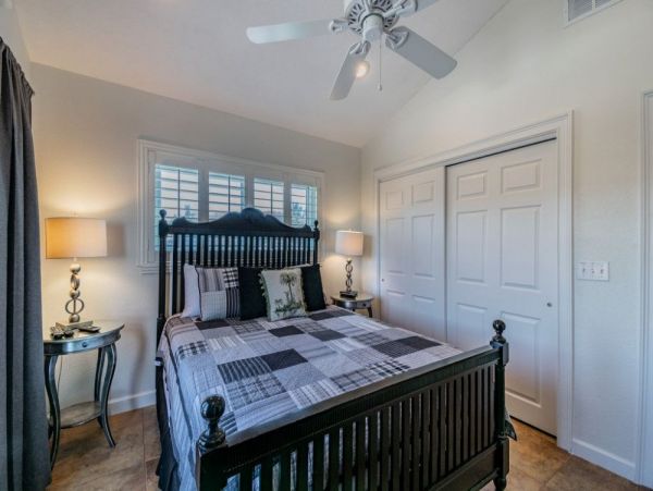 Clearwater Beachfront 5 Bedroom Vacation Getaway