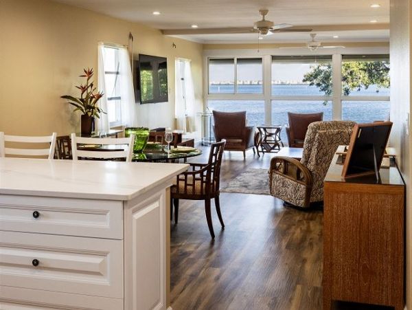 Bayfront Condo with Stunning View on Anna Maria Island