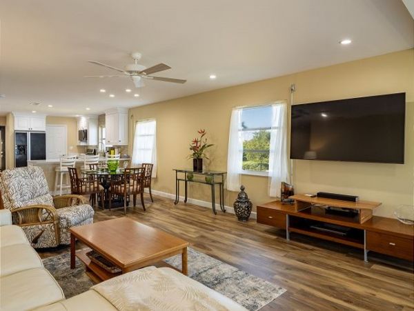Bayfront Condo with Stunning View on Anna Maria Island