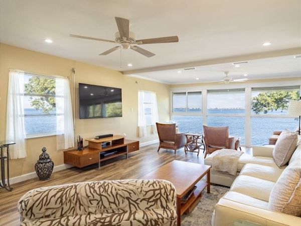 Bayfront Condo with Stunning View on Anna Maria Island