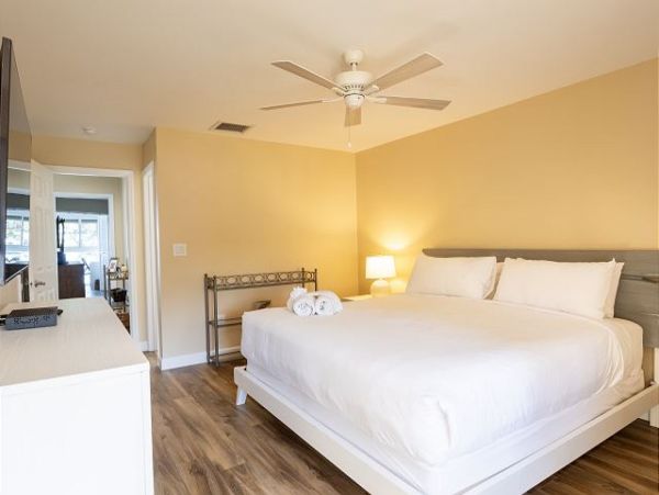 Bayfront Condo with Stunning View on Anna Maria Island