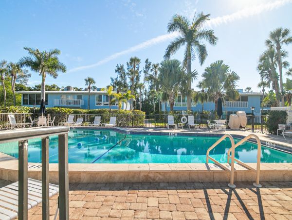 Anna Maria Island Holmes Beach Condo 984984