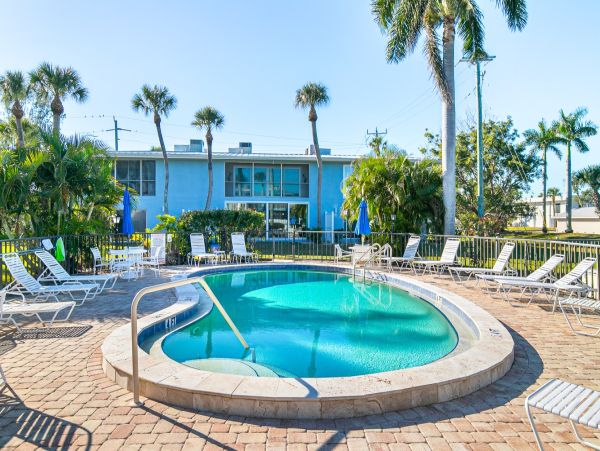 Anna Maria Island Holmes Beach Condo 984984