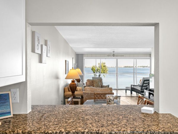 Anna Maria Island Holmes Beach Condo 984984